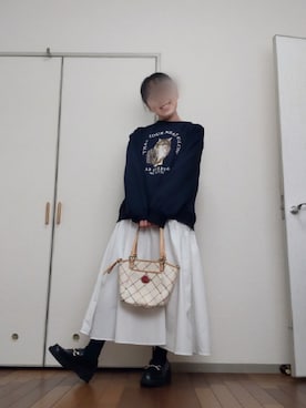 「白スカート」｜「アイテム（スウェット）」を使った、◌̥*⃝ きぬ　🐾　さん（レディース・156cm）の冬コーディネート