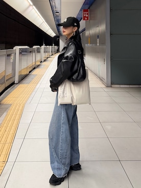 「アイテム（トートバッグ）」を使った、asaさん（レディース・163cm）の秋コーディネート