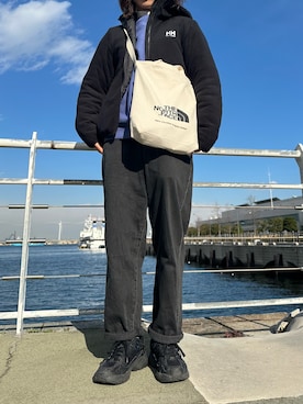 「HELLY HANSEN（ヘリーハンセン）のアイテム（ジャケット/アウター）」を使った、aasさん（レディース・157cm）の冬コーディネート