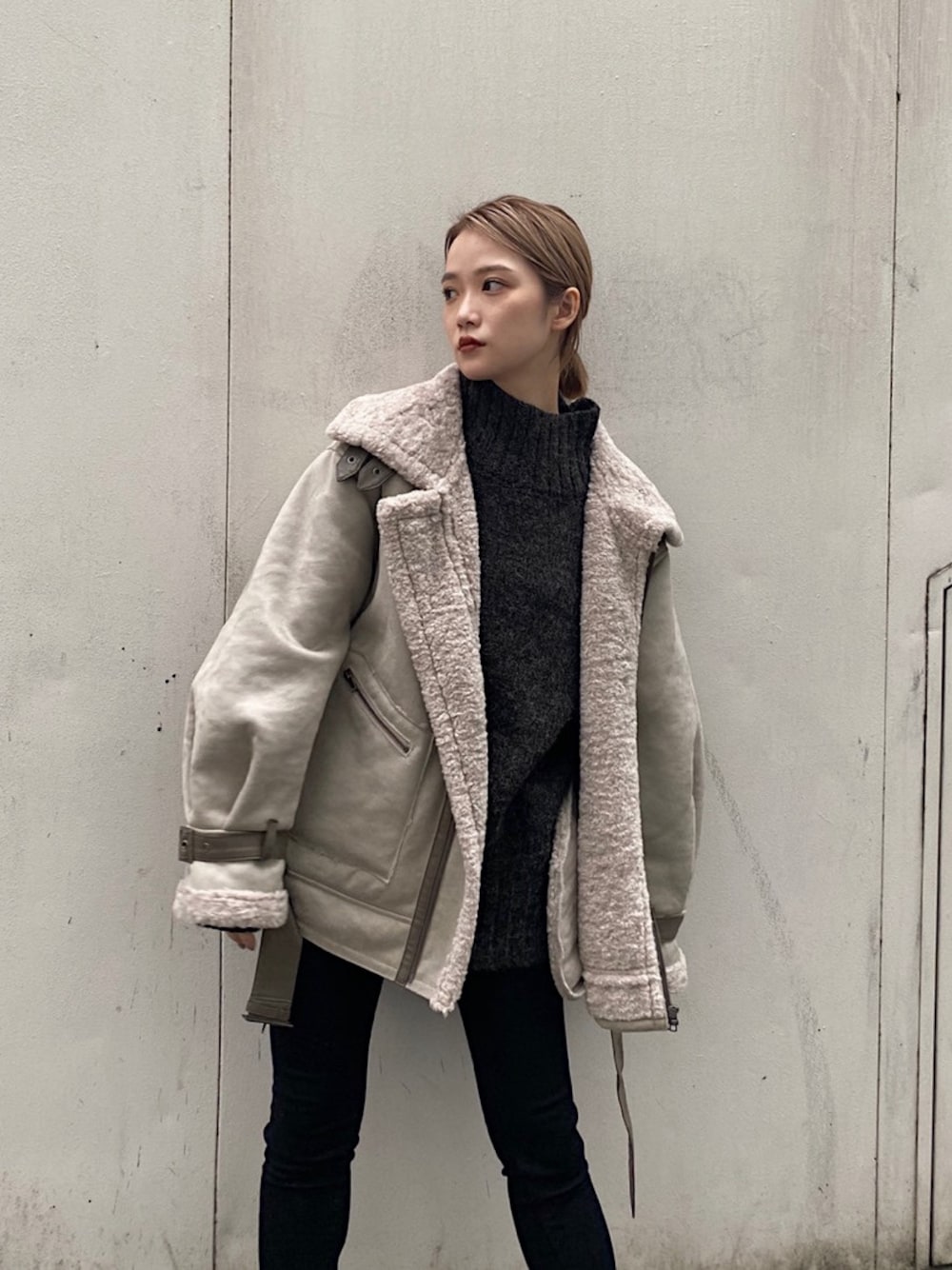 アレンジタックムートンブルゾンを使った人気ファッション  