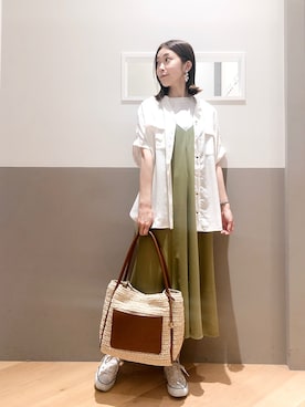 「YECCA VECCA（イェッカヴェッカ）のアイテム（トートバッグ）」を使った、sakiyoさん（レディース・161cm）の春コーディネート