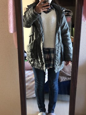 「Honeys（ハニーズ）のアイテム（ミリタリージャケット）」を使った、わんちゃんさん（レディース・153cm）の冬コーディネート