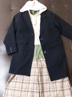 「チェック柄に恋してる」｜「アイテム（チェスターコート）」を使った、わんちゃんさん（レディース・153cm）の冬コーディネート
