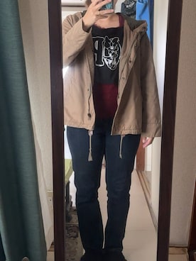 「アイテム（タンクトップ、レッド系）」を使った、わんちゃんさん（レディース・153cm）の秋コーディネート