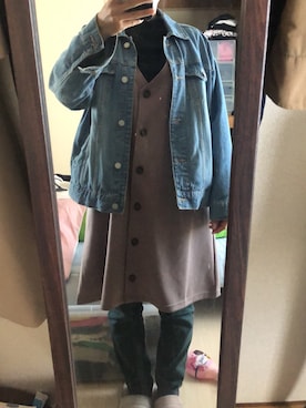 「Honeys（ハニーズ）のアイテム（ジャンパースカート）」を使った、わんちゃんさん（レディース・153cm）の冬コーディネート