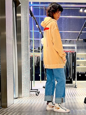 「DIESEL OSAKA」｜「アイテム（スニーカー）」を使った、Romiさん（レディース・168cm）の冬コーディネート