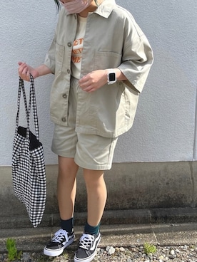 「GU（ジーユー）のアイテム（ジャケット/アウター、ベージュ系）」を使った、chimiさん（レディース・156cm）の夏コーディネート