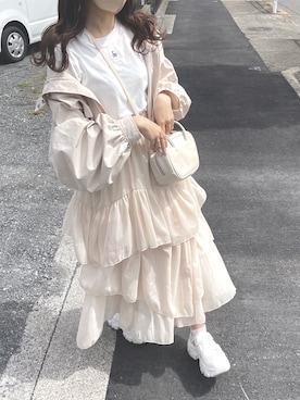 「ティアードスカート」｜「アイテム（マウンテンパーカー）」を使った、おはなさん（レディース・155cm）の春コーディネート