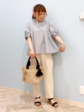 「SHOO・LA・RUE（シューラルー）の【洗濯後しわになりにくい/S-LL/インせず着られる】自然に体型カバー 麻調ペプラムブラウス（シャツ/ブラウス、ブルー系）」を使った、kitaさん（レディース・147cm）の春コーディネート