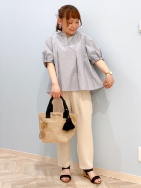 「SHOO・LA・RUE（シューラルー）の【洗濯後しわになりにくい/S-LL/インせず着られる】自然に体型カバー 麻調ペプラムブラウス（シャツ/ブラウス、ブルー系）」を使った、kitaさん（レディース・147cm）の夏コーディネート