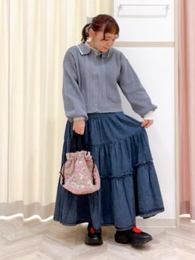 「UNTITLED SPORT（アンタイトルスポーツ）の裾絞りメランジカーゴパンツ（カーゴパンツ、ブラック系）」を使った、kitaさん（レディース・147cm）の春コーディネート