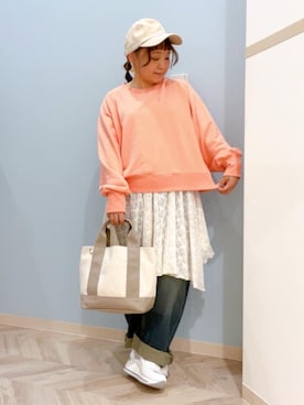 「SHOO・LA・RUE（シューラルー）の【SHOO・LA・RUE DENIM】1本でこなれシルエットに カーブデニムパンツ（デニムパンツ、ブルー系）」を使った、kitaさん（レディース・147cm）の春コーディネート
