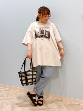 「SHOO・LA・RUE（シューラルー）の【ひんやり】ラフに着られる BIGアソートTシャツ（Tシャツ/カットソー、ベージュ系）」を使った、kitaさん（レディース・147cm）の春コーディネート