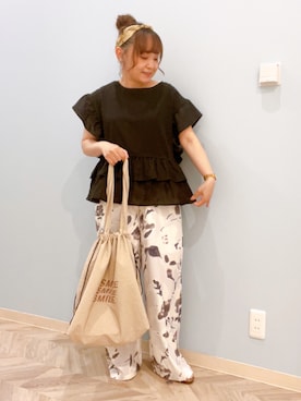「SHOO・LA・RUE（シューラルー）の【S-LL】着るだけで決まる 主役級 ドッキング フリルトップス（Tシャツ/カットソー、ブラック系）」を使った、kitaさん（レディース・147cm）の夏コーディネート