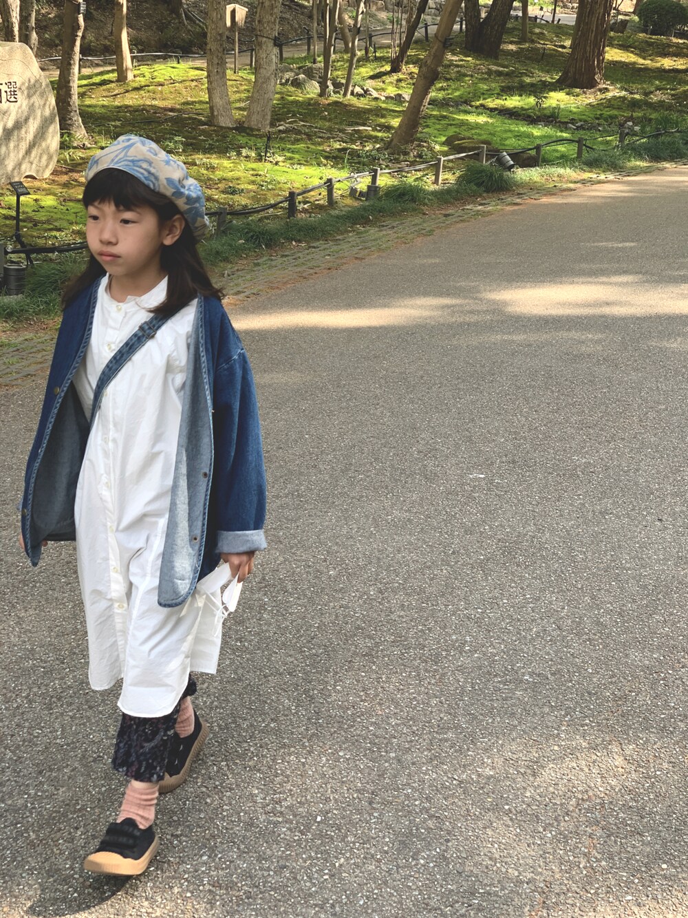 「いまどきジャケット写真、キッズファッション、韓国子供服、こどもふくnemo、春コーデ」｜「maison_fam_famのアイテム（ハンチング/ベレー帽、ベージュ系）」を使った、 kamomachさん（キッズ・125cm）の春コーディネートの1枚目の写真