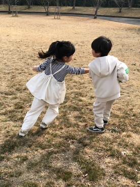 「lulpini（ルルピー二）のアイテム（トップス）」を使った、maiさん（キッズ・110cm）の春コーディネート