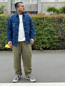 「白Tシャツ×デニム」｜「アイテム（スリッポン）」を使った、gunken5さん（メンズ・171cm）の春コーディネート