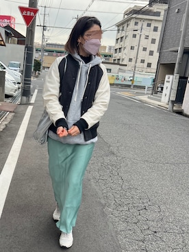 「SHENERY」｜「アイテム（スタジャン）」を使った、kanae¨̮⑅さん（レディース・166cm）の冬コーディネート