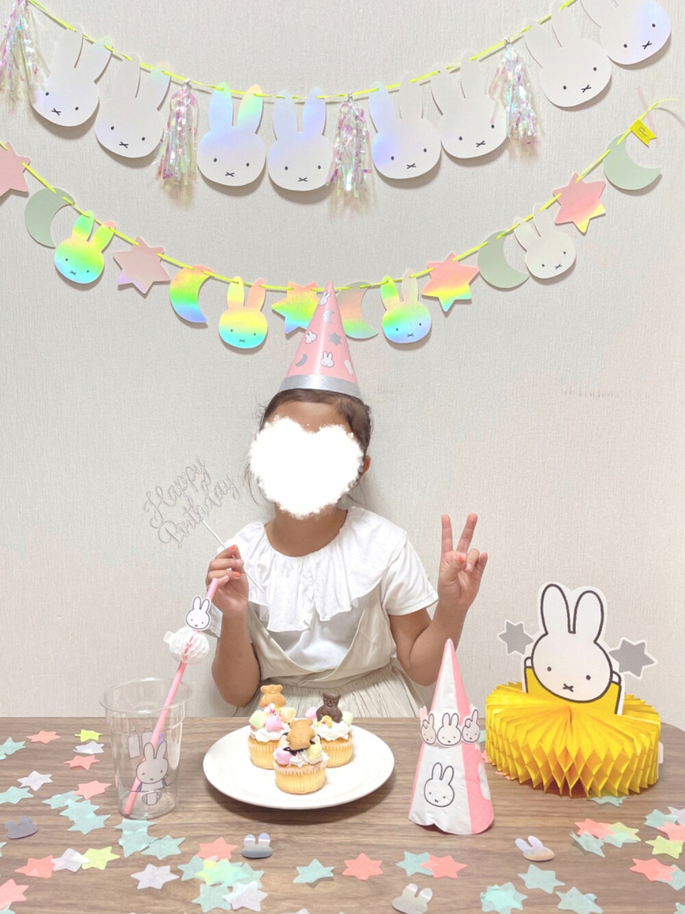 「誕生日、ロぺピクニック(ROPE' PICNIC)、グローバルワーク(GLOBAL WORK)、ミッフィー、happy birthday、8歳、allolun.、無印良品」｜「GLOBAL WORKの【キッズ】フリルカラープルオーバー半袖/948589（Tシャツ/カットソー、ホワイト系）」を使った、non☆彡さん（キッズ・120cm）の秋コーディネートの1枚目の写真
