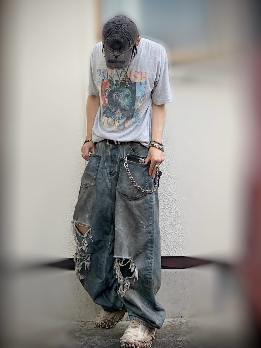 CHROME HEARTSのベルトを使った人気ファッションコーディネート（季節