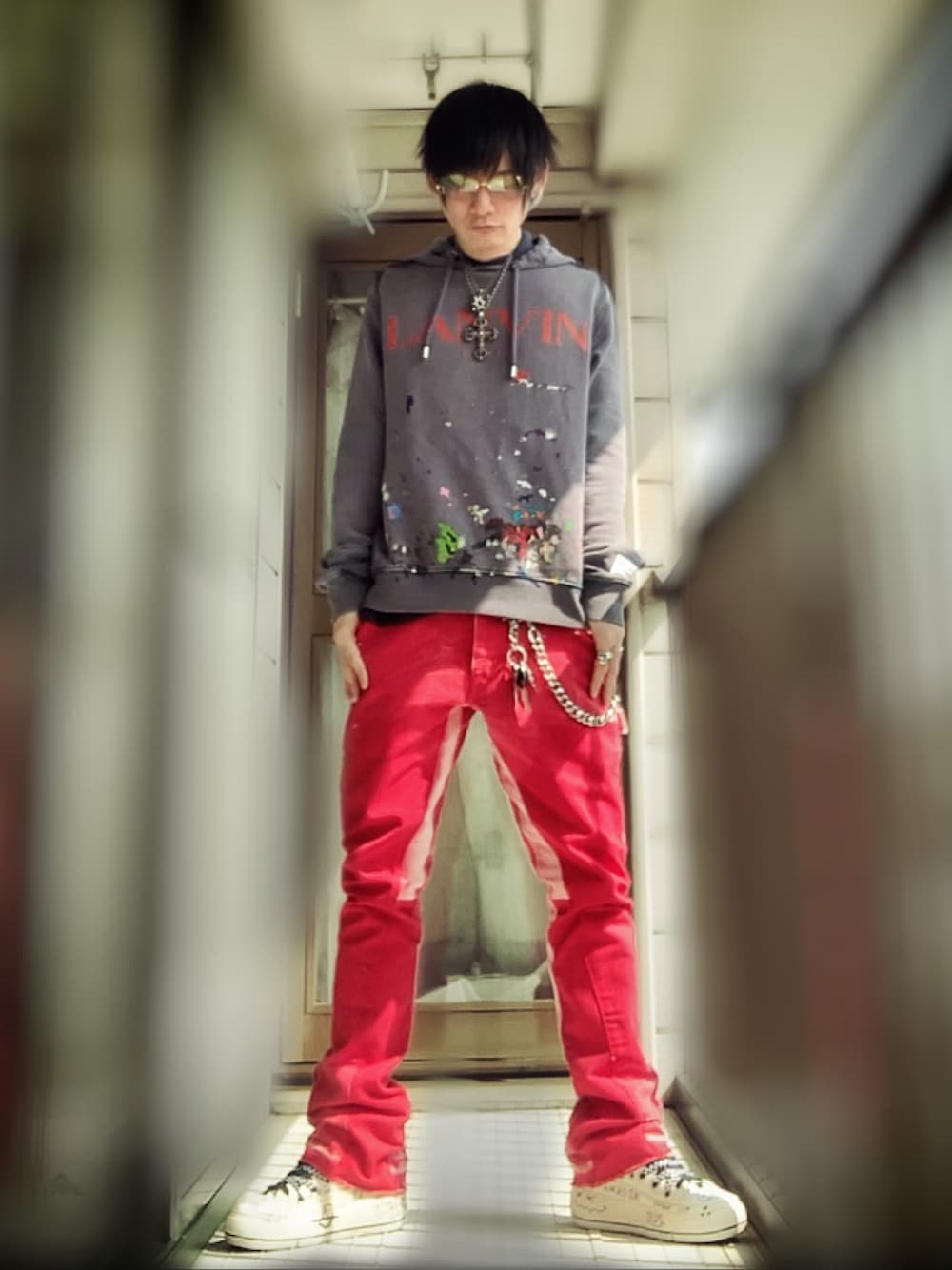 「GALLERY DEPT.、Chrome Hearts、gallery dept. × lanvin、lanvinparis、r13、cazal」｜「GALLERY DEPTのアイテム（その他パンツ、レッド系）」を使った、ユウキチさん（メンズ・172cm）の春コーディネートの1枚目の写真
