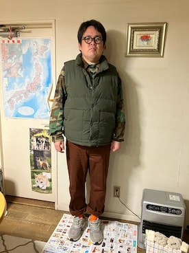 「アイテム（ミリタリージャケット）」を使った、Kimura Tomoakiさん（メンズ・182cm）の冬コーディネート