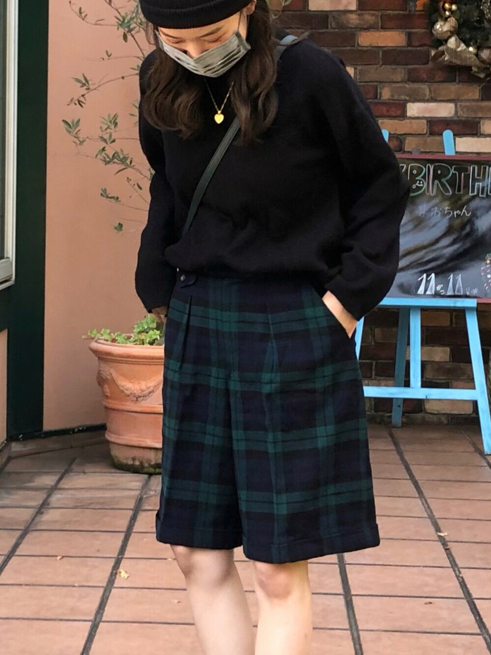 「カジュアル、ニット帽、冬コーデ、大人カジュアル、チェックパンツ、プチプラ、冬、大人女子、カジュアルコーデ、パンツコーデ、ゆるコーデ、ラクチンコーデ、韓国ファッション、お洒落さんとつながりたい、ニットコーデ」｜「jpressのアイテム（パンツ、グリーン系）」を使った、ユイさん（レディース・168cm）の秋コーディネートの1枚目の写真