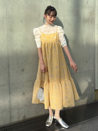 「menue(メヌエ)のスクエアトゥデザイン 2way バブーシュ ブーティ(ブーツ)」を使った、Mireyさん(レディース・173cm)の秋コーディネート