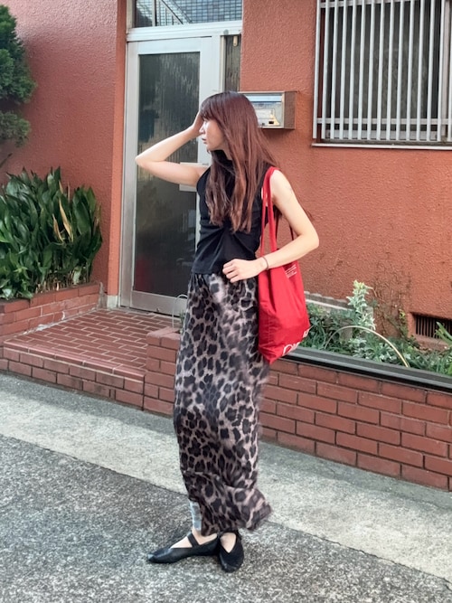 「Didot.showroom（ディドット ショールーム）の【DIDOT.】バンディングレオパードロングスカート（スカート）」を使った、Mireyさん（レディース・173cm）の夏コーディネート