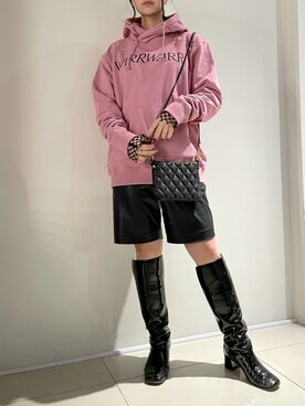 「BACKLASH（バックラッシュ）のアイテム（バッグ）」を使った、yurina katsuraさん（レディース・165cm）の冬コーディネート