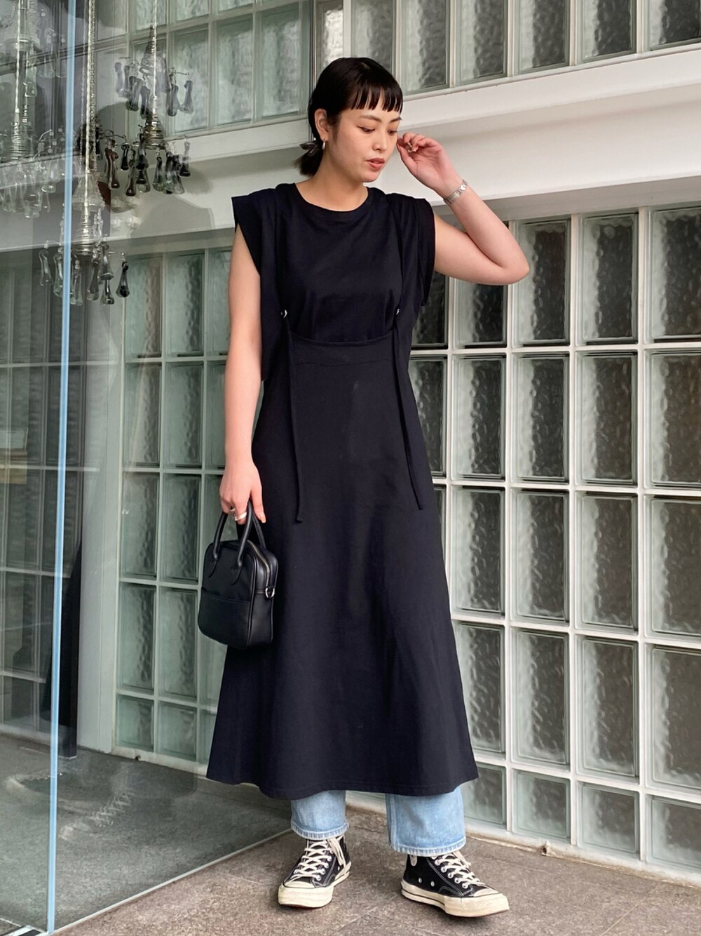 「セットアップ、休日スタイル、COOLなこのコが仲間入り、夏セールで買いました、ワンマイルウェア、シンプルコーデ、初夏コーデ、大人カジュアル、サンダル、着回しコーデ」｜「AS KNOW AS PINKYのスクエアショルダーバッグ（ショルダーバッグ、ブラウン系）」を使った、chisatoyamamotoさん（レディース・169cm）の夏コーディネートの1枚目の写真