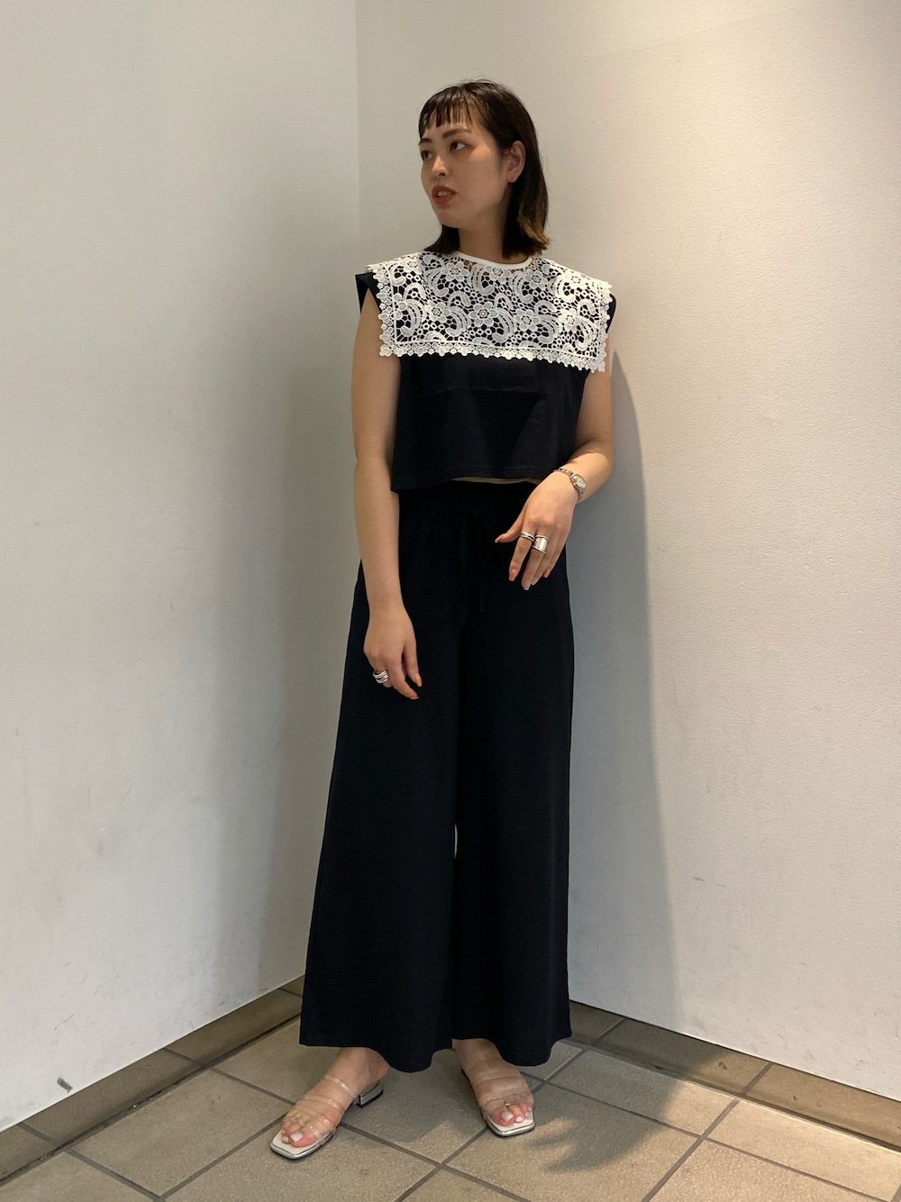 「セットアップ、休日スタイル、夏セールで買いました、リネン、ワンマイルウェア、シンプルコーデ、初夏コーデ、大人カジュアル、大人コーデ、つけ襟」｜「AS KNOW AS PINKYのアイテム（サンダル、ブラウン系）」を使った、chisatoyamamotoさん（レディース・169cm）の夏コーディネートの1枚目の写真