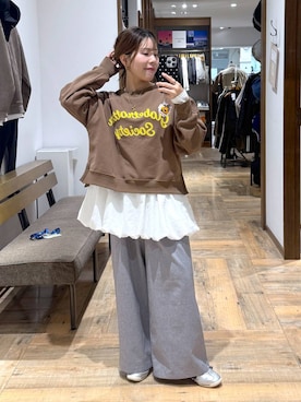 「GLOBAL WORK（グローバルワーク）のイージーケアギャザーワイドパンツ/571199（その他パンツ、グレー系）」を使った、shizuruさん（レディース・149cm）の秋コーディネート