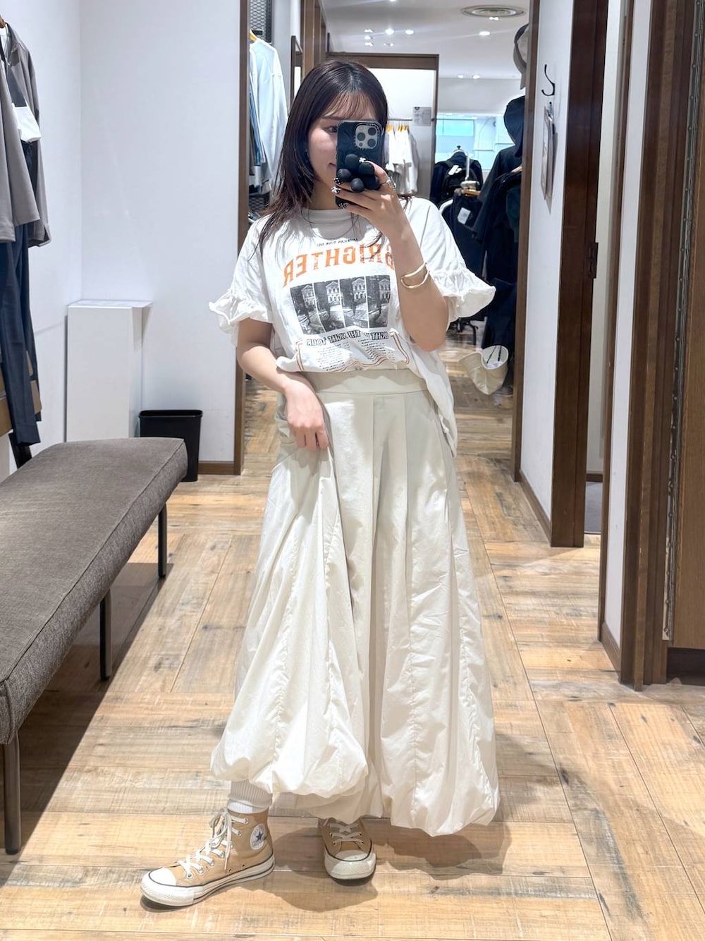 「低身長、体型カバー、カジュアル、低身長_GLOBALWORK、145～150cm_GLOBALWORK、GLOBAL WORK、Tシャツ、スカート、ウエストゴム、ゆったり、スニーカー、ベーシック/シンプル、夏コーデ」｜「GLOBAL WORKのステンレス二連チョーカーネックレス/251910（ネックレス、シルバー系）」を使った、shizuruさん（レディース・149cm）の春コーディネートの1枚目の写真