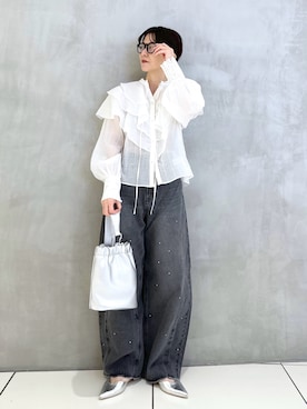 「アパートバイローリーズ」｜「アイテム（パンツ）」を使った、nakaさん（レディース・155cm）の春コーディネート