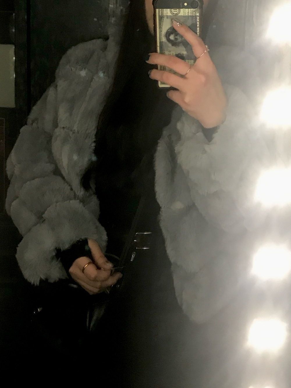 「冬コーデ、winter、HIPHOP、vintage、black、korea、韓国ファッション、ブラック、ヒップホップ、street、streetstyle、渋谷、girl、クラブ」｜「ZARAのアイテム（ピーコート、その他）」を使った、ヘちゃんさん（レディース・157cm）の春コーディネートの1枚目の写真