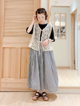「Samansa Mos2（サマンサ モスモス）のモチーフレースベスト（ベスト）」を使った、みやもとなのこさん（レディース・153cm）の夏コーディネート