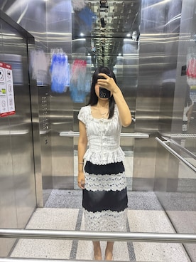 「SNIDEL（スナイデル）のコルセットペプラムブラウス（シャツ/ブラウス、ホワイト系）」を使った、sisis_4110さん（レディース・166cm）の夏コーディネート
