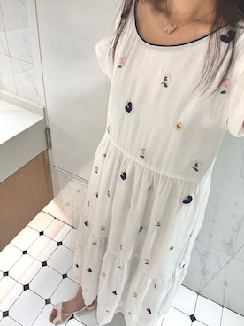 「Chesty（チェスティー）のパンジーエアリーワンピース（ワンピース、ホワイト系）」を使った、sisis_4110さん（レディース・166cm）の夏コーディネート