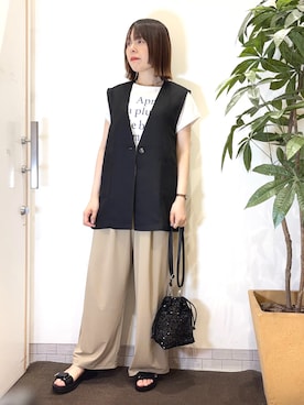 「アイテム（ベスト）」を使った、むなかたさん（レディース・159cm）の夏コーディネート