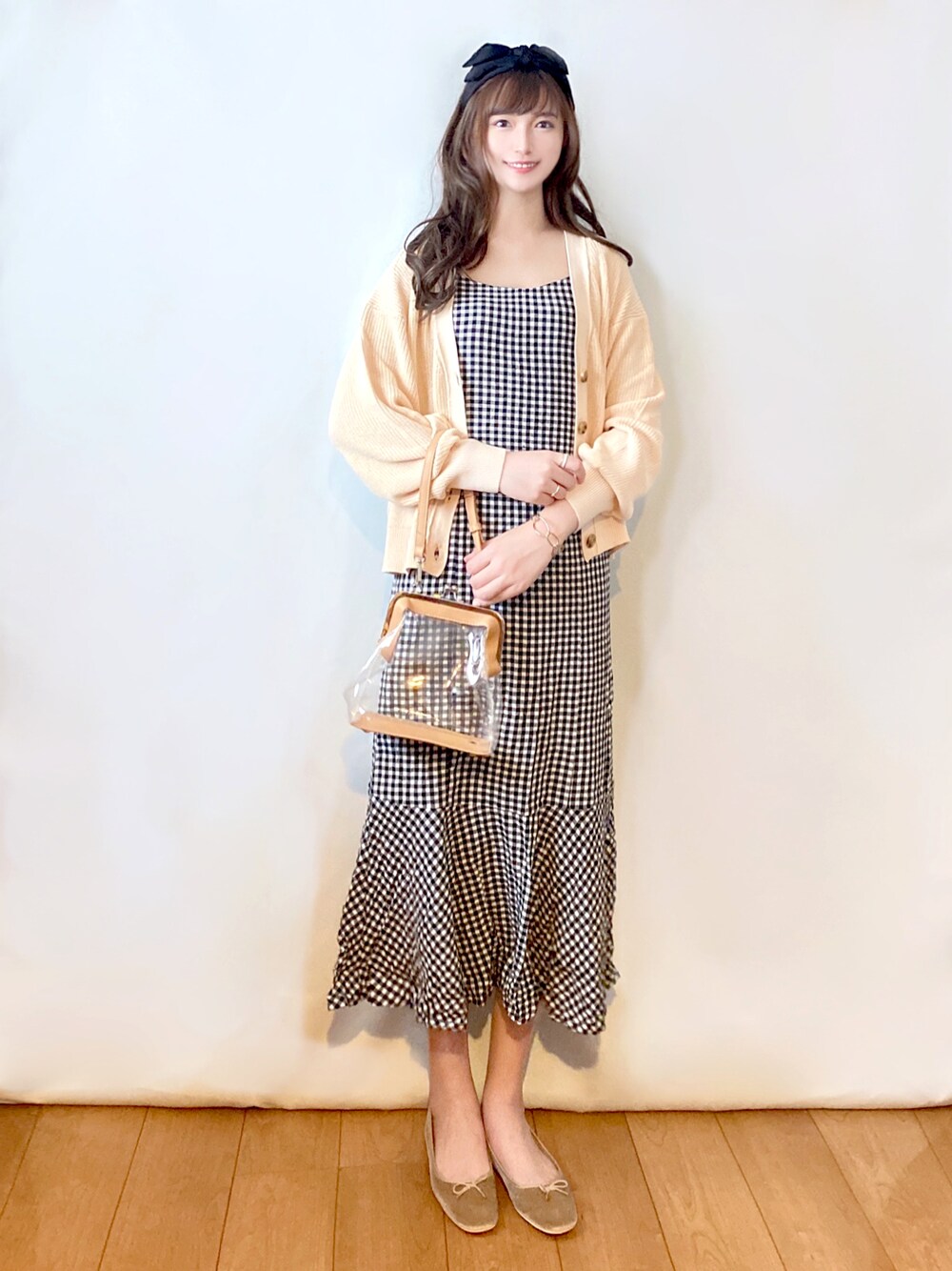 「大人カジュアル、シンプルコーデ、秋コーデ、オトナ女子、大人かわいい、大人ガーリー、unemansion、Sonny　Label、サニーレーベル、Heather」｜「one after another NICE CLAUPのマーメイドキャミワンピース（ワンピース、ブラック系）」を使った、まお♡さん（レディース・163cm）の秋コーディネートの1枚目の写真