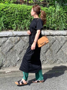 ワンピース ドレスを使った ペタンコサンダル の人気ファッションコーディネート Wear