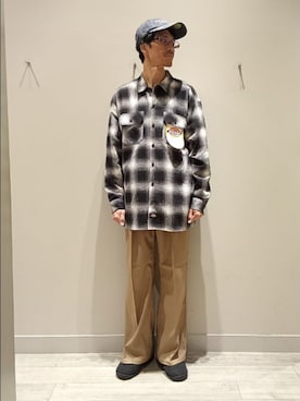 「アイテム（スリッポン）」を使った、YASUIさん（メンズ・184cm）の秋コーディネート