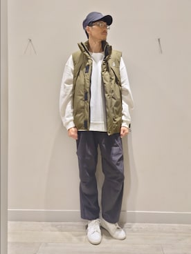 「アイテム（ダウンベスト）」を使った、YASUIさん（メンズ・184cm）の秋コーディネート