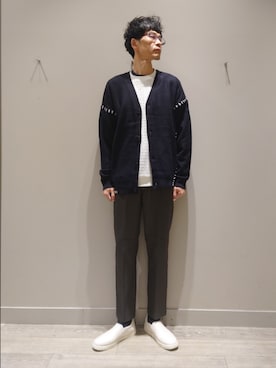 「アイテム（カーディガン/ボレロ）」を使った、YASUIさん（メンズ・184cm）の冬コーディネート