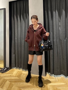 「アイテム（パーカー）」を使った、miuさん（レディース・162cm・20代）の秋コーディネート