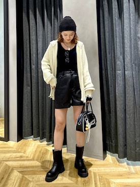 「アイテム（PC・スマホグッズ/家電）」を使った、miuさん（レディース・162cm・20代）の秋コーディネート