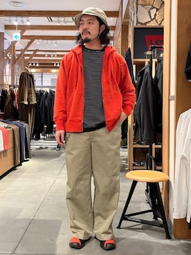 「JOURNAL STANDARD relume（ジャーナルスタンダード　レリューム）のアイテム（パーカー）」を使った、JOURNAL STANDARD relumeさん（メンズ・173cm）の秋コーディネート