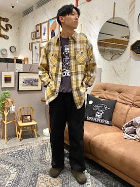「BEN DAVIS（ベンデイビス）のアイテム（パンツ）」を使った、JOURNAL STANDARD relumeさん（メンズ・173cm）の秋コーディネート