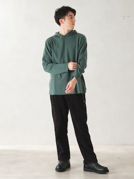 「Gramicci（グラミチ）のアイテム（チノパンツ）」を使った、JOURNAL STANDARD relumeさん（メンズ・179cm）の秋コーディネート